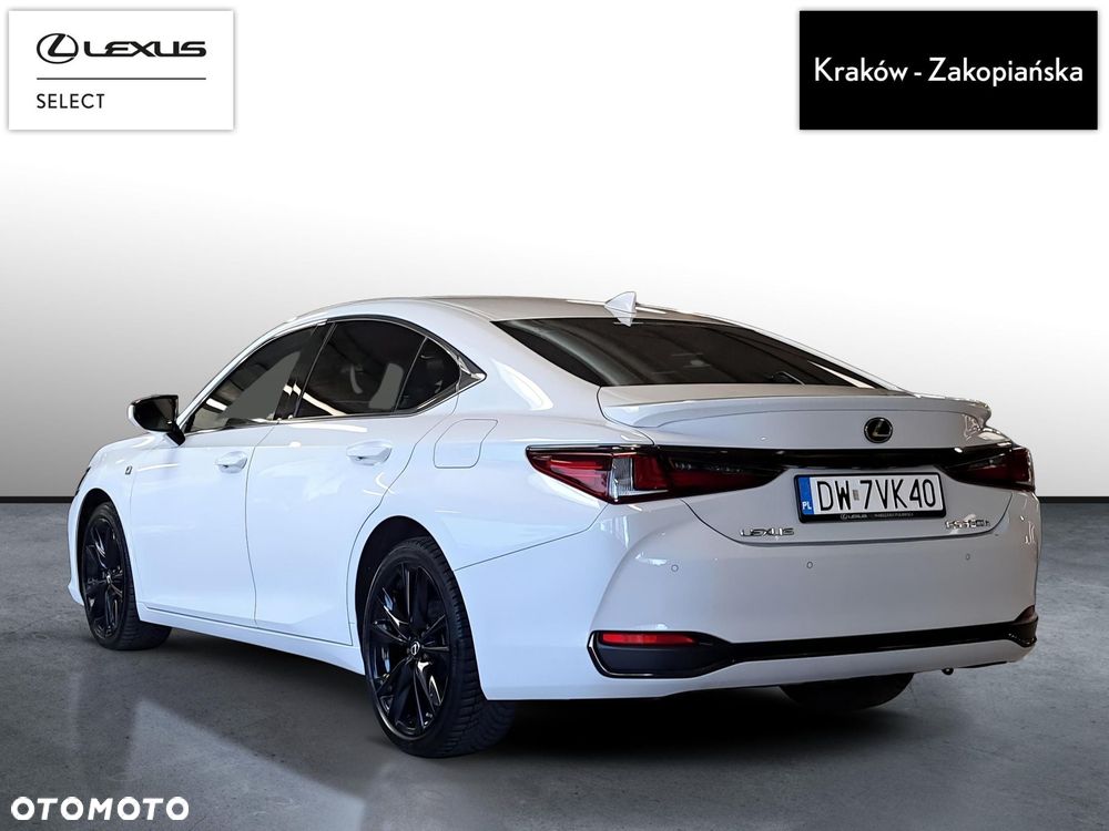 Lexus ES 300h F Sport Edition - 8