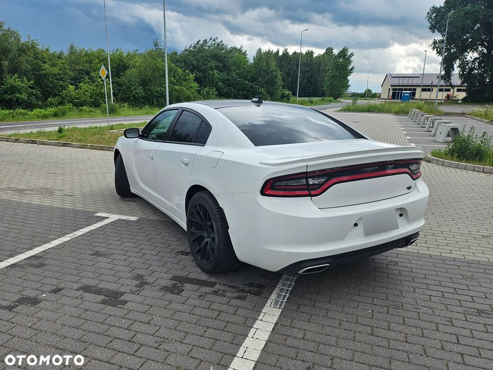 Dodge Charger - 3