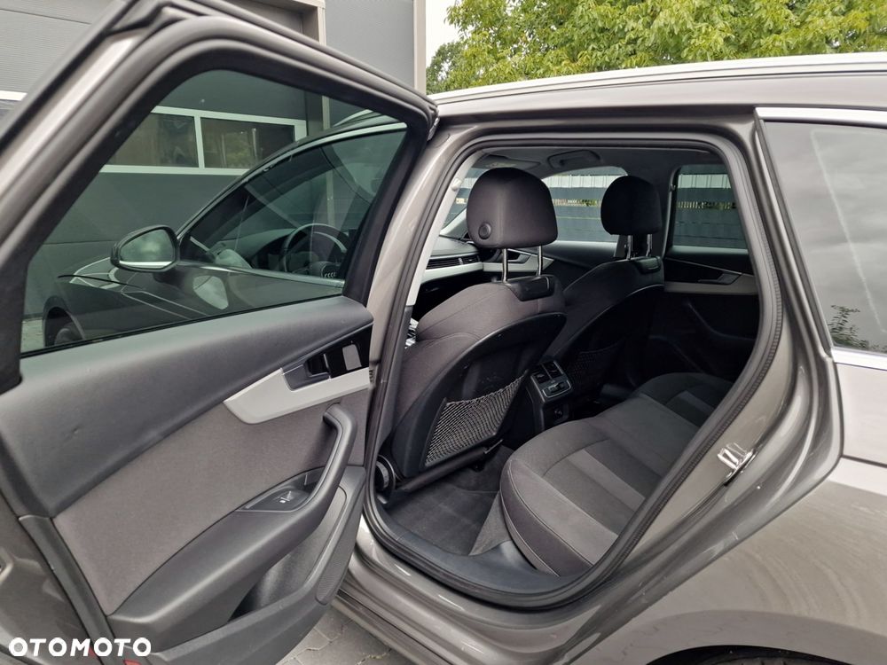 Audi A4 Avant 35 TFSI S tronic - 22