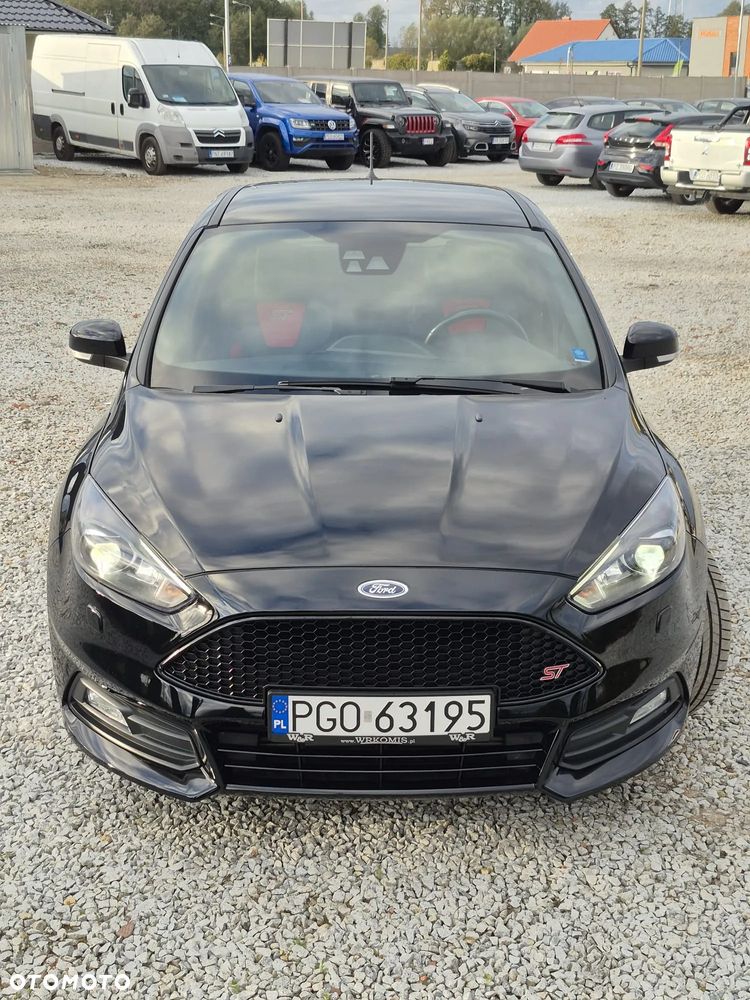 Ford Focus 2.0 EcoBoost ST - 19