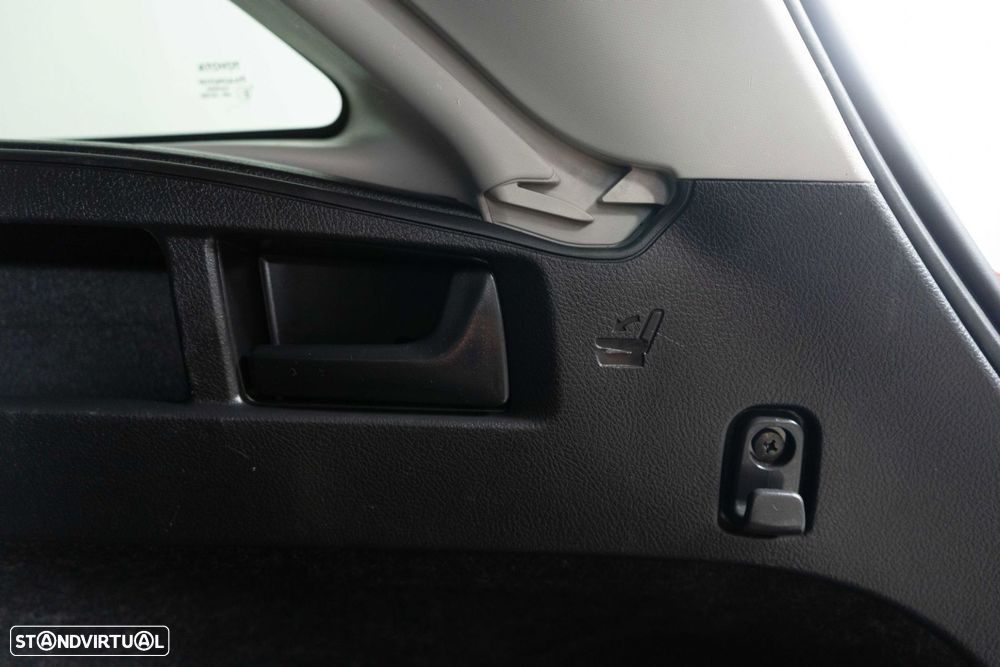 Toyota Auris Touring Sports 1.8 HSD Comfort +P.Sport+Navi - 14