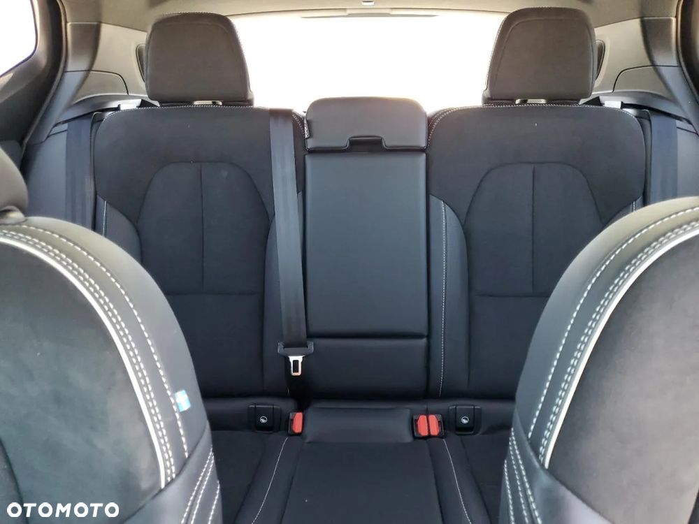 Volvo XC 40 T5 AWD R-Design - 10