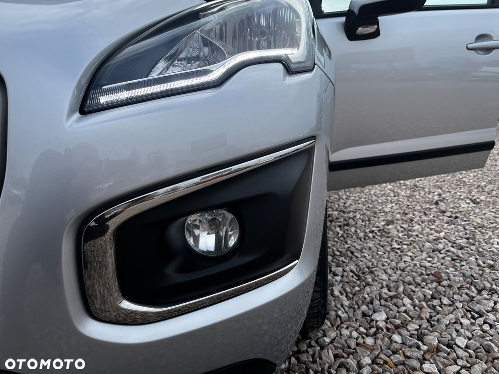 Peugeot 3008 1.6 BlueHDi Allure S&S EAT6 - 33