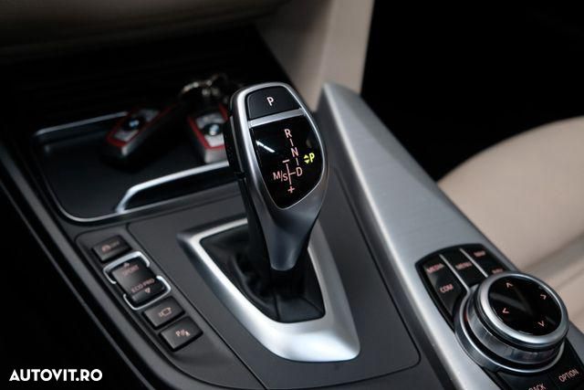 BMW Seria 3 325d Aut. Luxury Line - 28