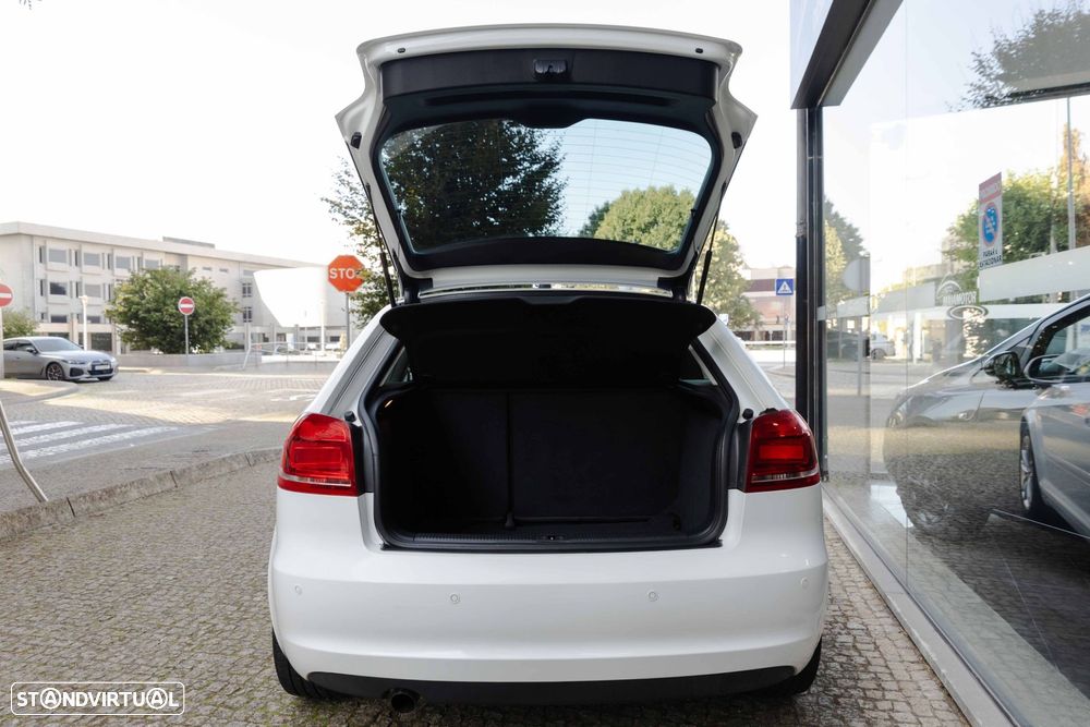 Audi A3 1.6 TDI Attraction - 13