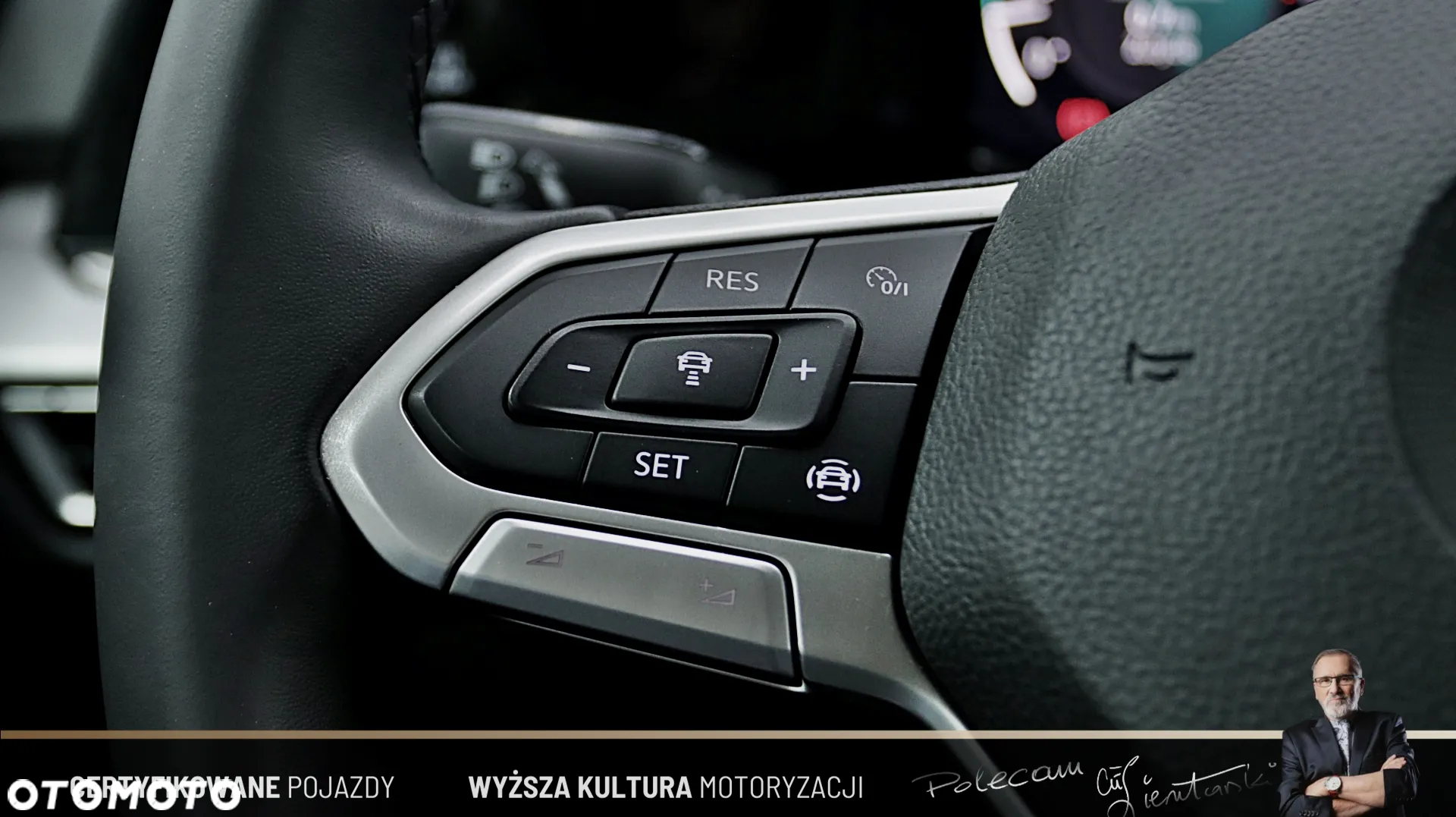 Volkswagen Golf VIII 1.5 TSI EVO Life - 17
