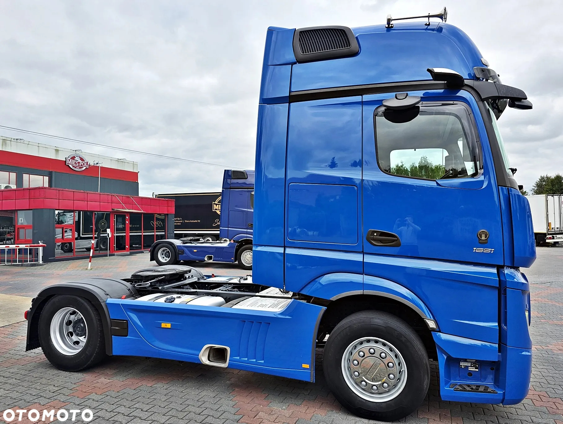 Mercedes-Benz ACTROS MP5 1851 / Giga / Aktywny asystent kierowania / Klima postojowa - 4