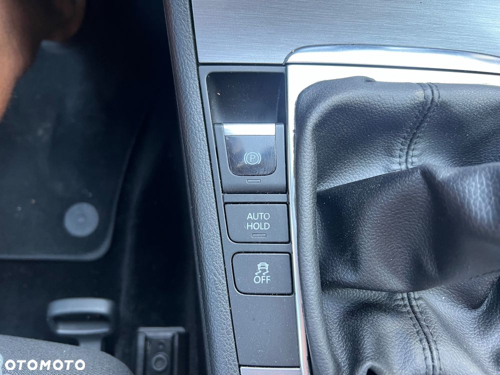 Volkswagen Passat 1.6 TDI BMT Comfortline - 35