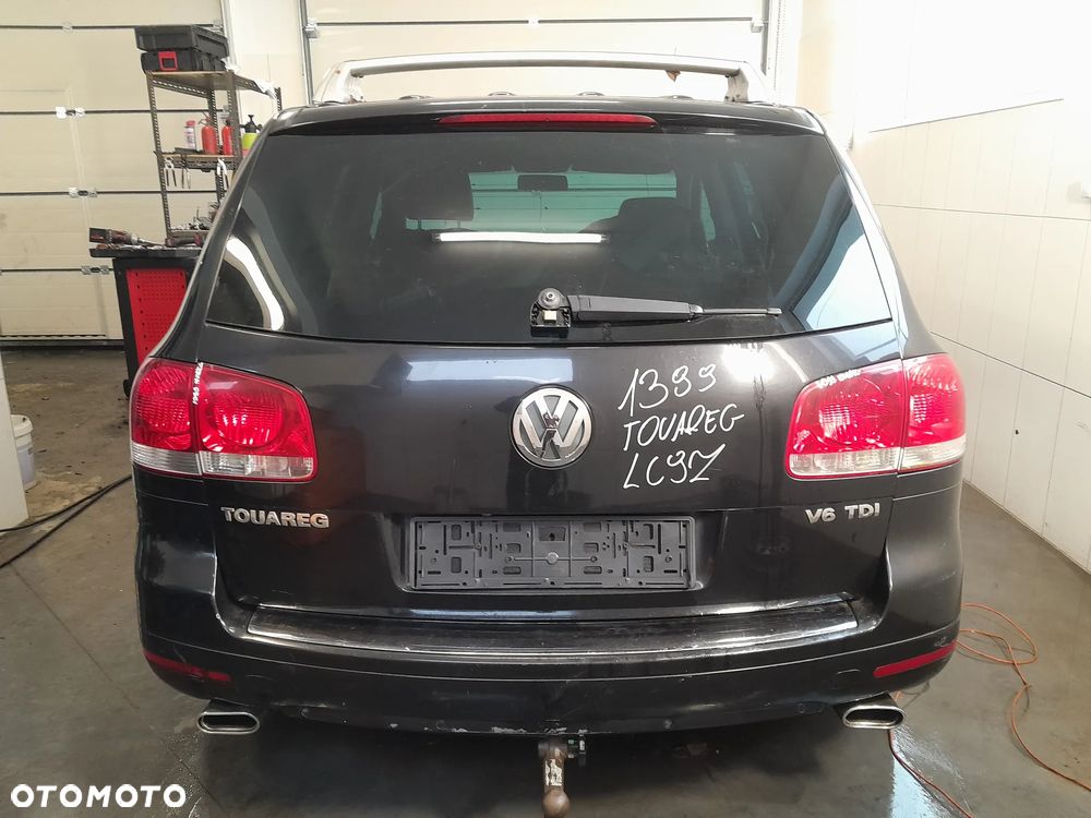 VW TOUAREG KLAPA BAGAŻNIKA TYLNY TYŁ KOLOR: LC9Z - 1