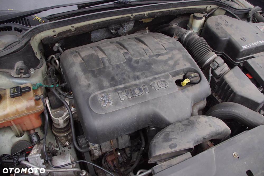 Auto na części - Peugeot 407 SW 2.0 HDI 136 KM RHR 4HP20 EZW 2005R Silnik Skrzynia Drzwi Maska Błotnik Klapa Zderzak Lampa Lusterko Klamka Szyba Panorama Deska Kokpit Sterownik Moduł Czujnik Licznik Wyświetlacz Panel Kierownica - 18