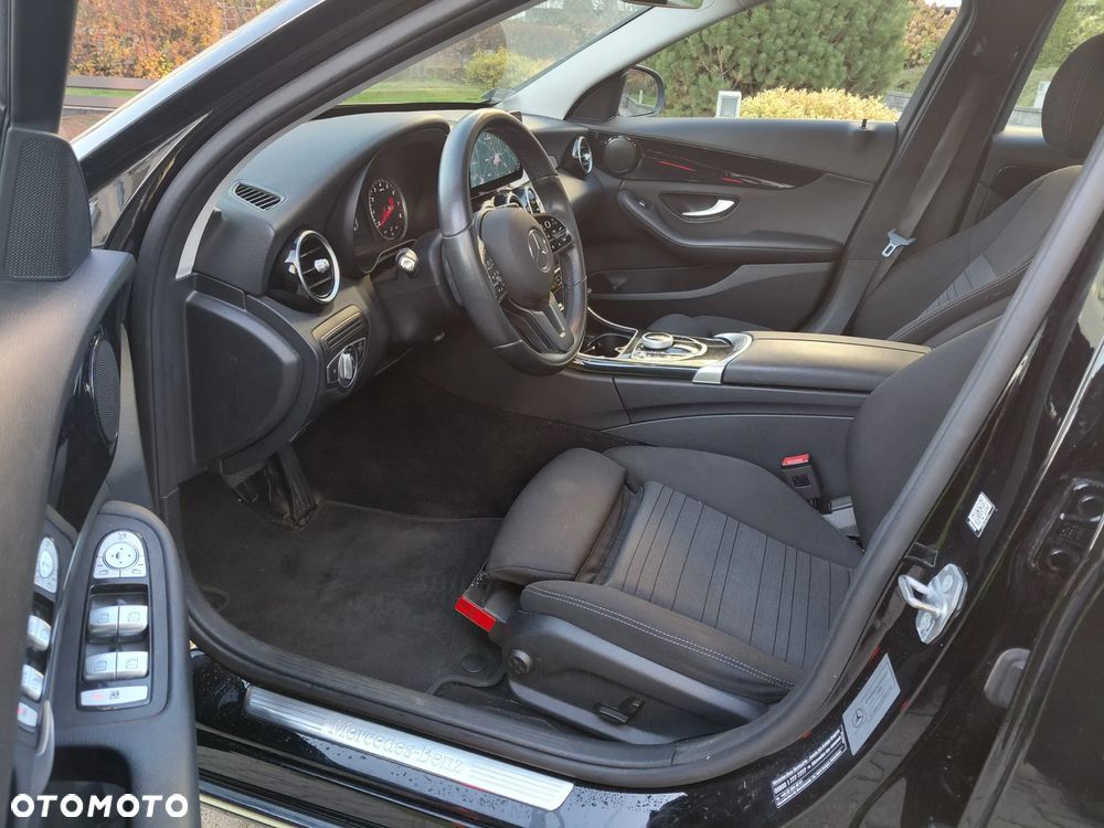 Mercedes-Benz Klasa C 180 9G-TRONIC - 4