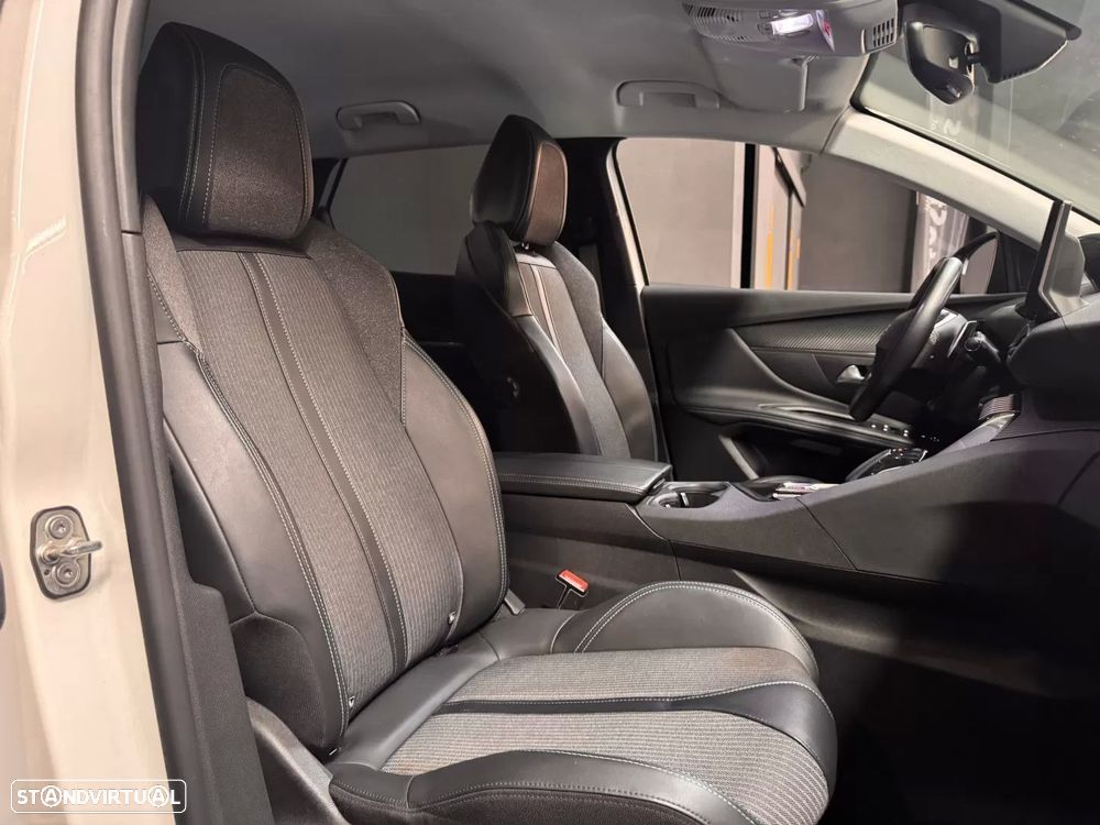 Peugeot 3008 1.6 Hybrid Allure e-EAT8 - 32