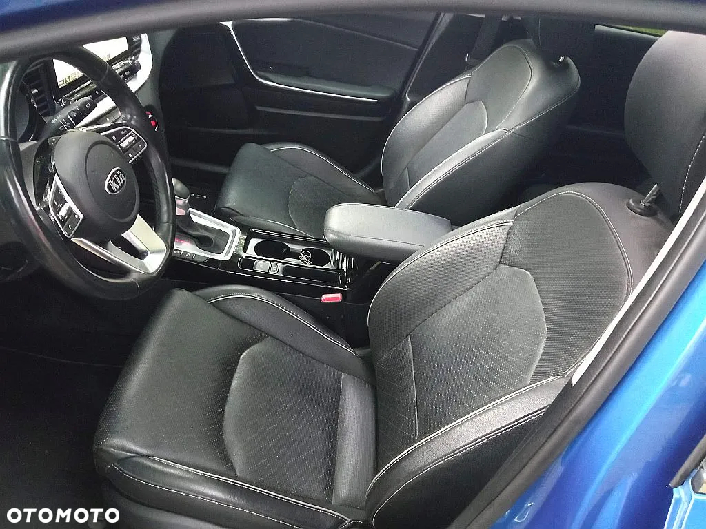 Kia Ceed SW 1.4 T-GDI DCT OPF Platinum Edition - 11