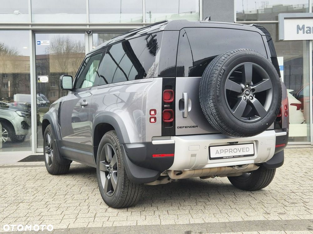 Land Rover Defender 90 P400 SE - 8