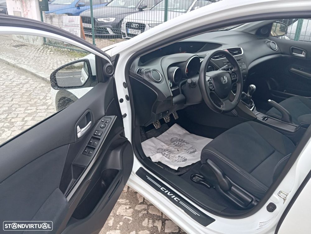 Honda Civic 1.4 i-VTEC Sport - 6