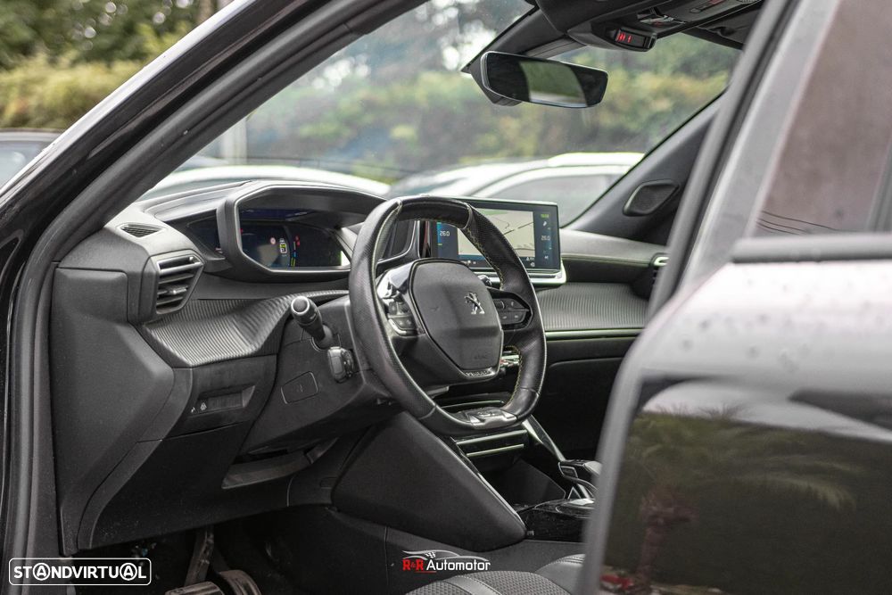 Peugeot e-2008 50 kWh GT - 12