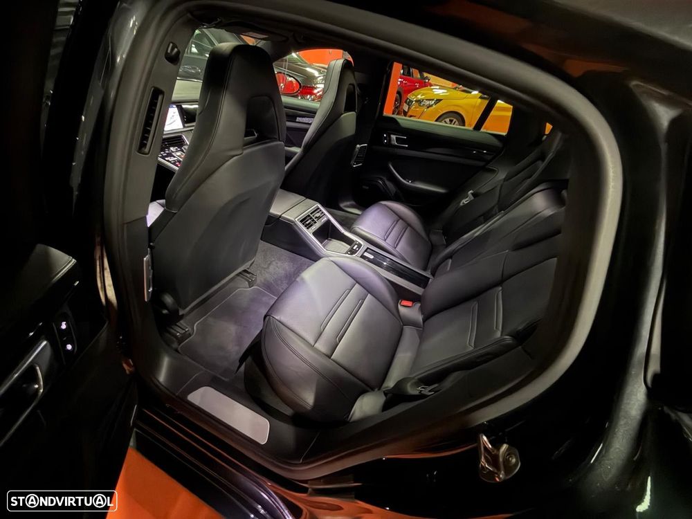 Porsche Panamera 4 S - 9