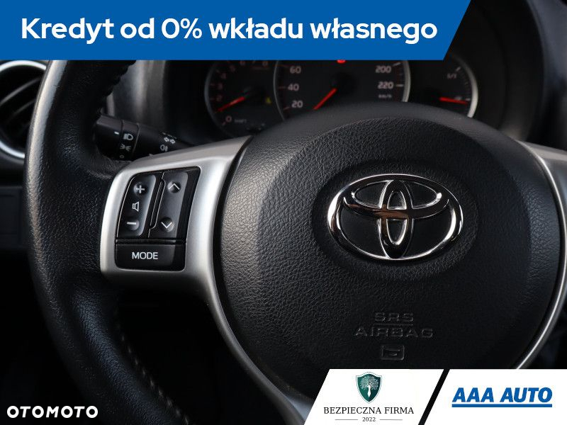 Toyota Yaris - 13