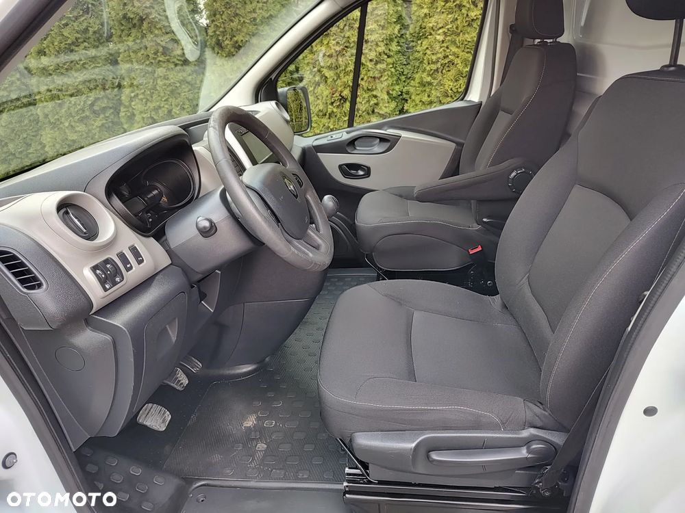 Renault Trafic - 21