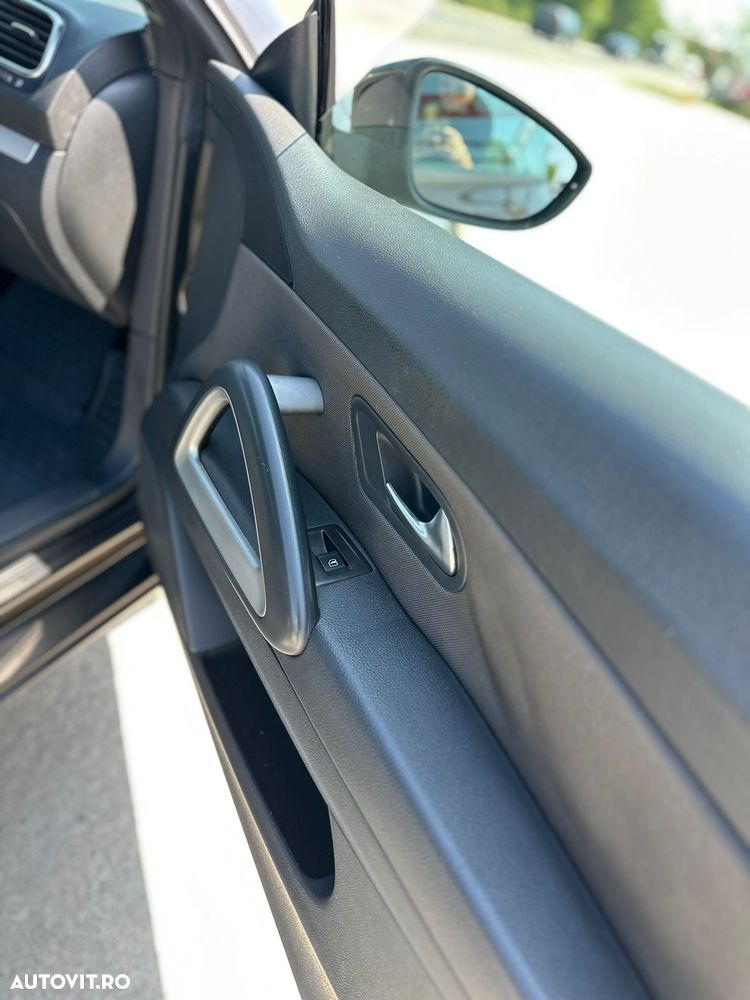 Volkswagen Scirocco 2.0 TDI - 12