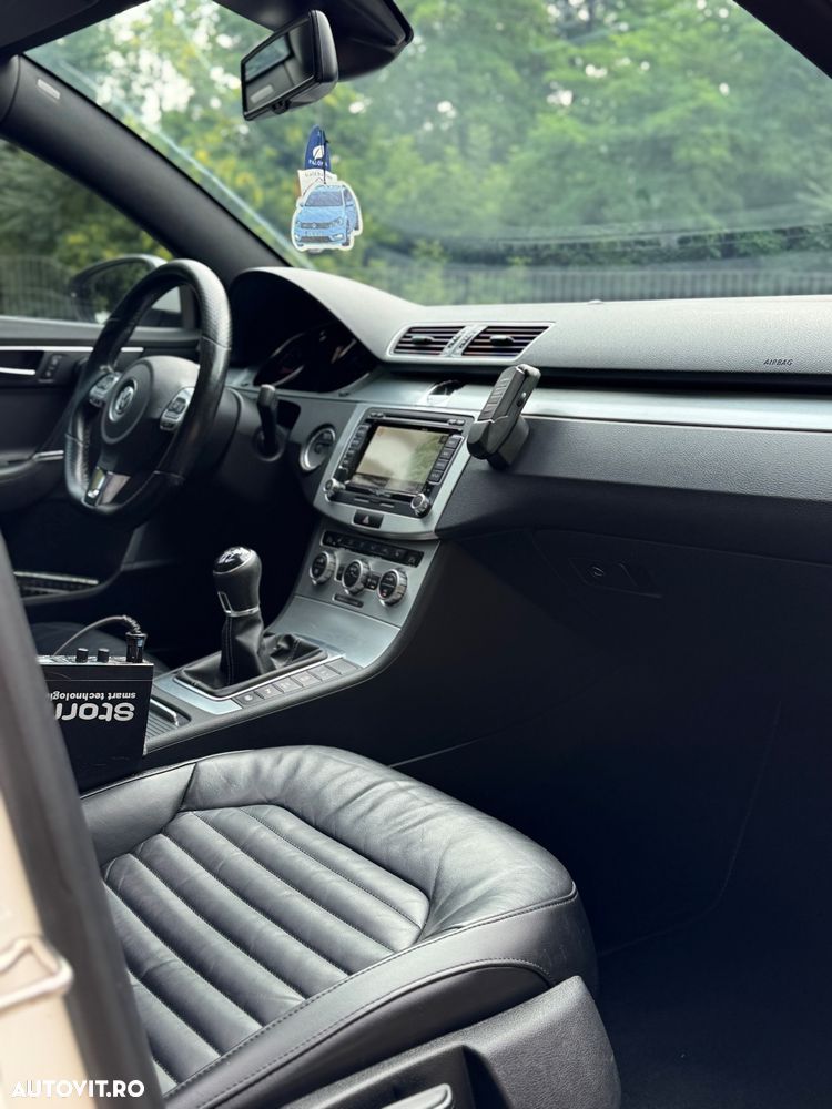 Volkswagen Passat Variant 2.0 TDI BlueMotion Technology R-Line - 7