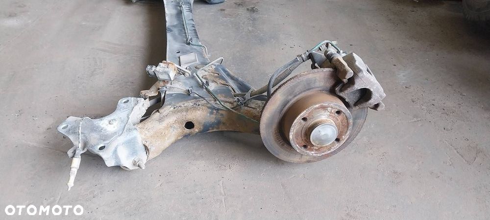 BELKA OŚ ZAWIESZENIA TYŁ TARCZE Z ABS HAMULCE RENAULT MEGANE II HB 3D - 5