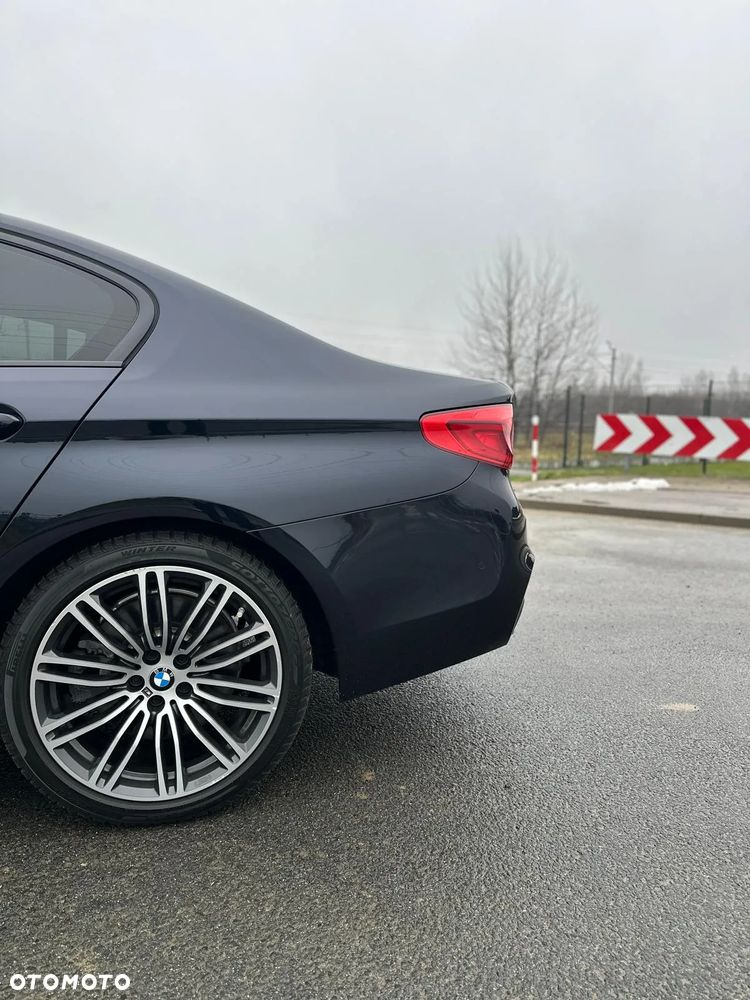 BMW Seria 5 540i xDrive Sport Line - 15
