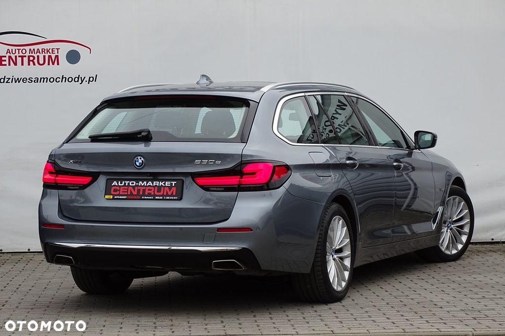BMW Seria 5 530e xDrive Luxury Line sport - 16