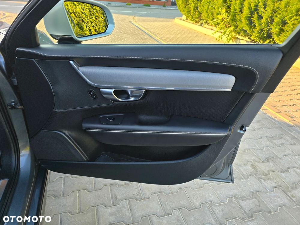 Volvo V90 D4 Geartronic R Design - 24