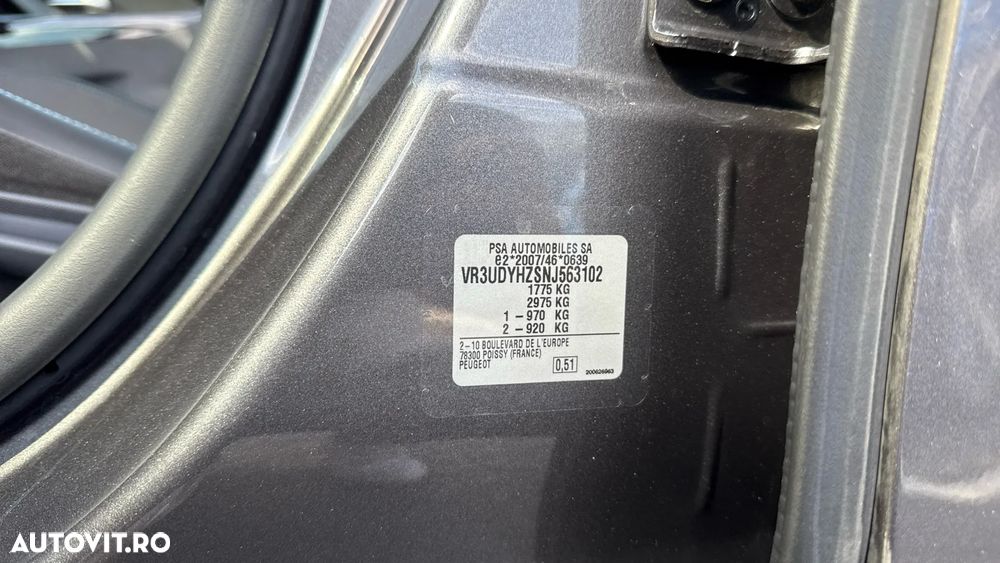 Peugeot 2008 1.5 BlueHDI EAT8 STT Allure Pack - 34