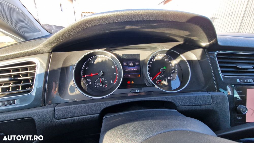 Volkswagen Golf - 12