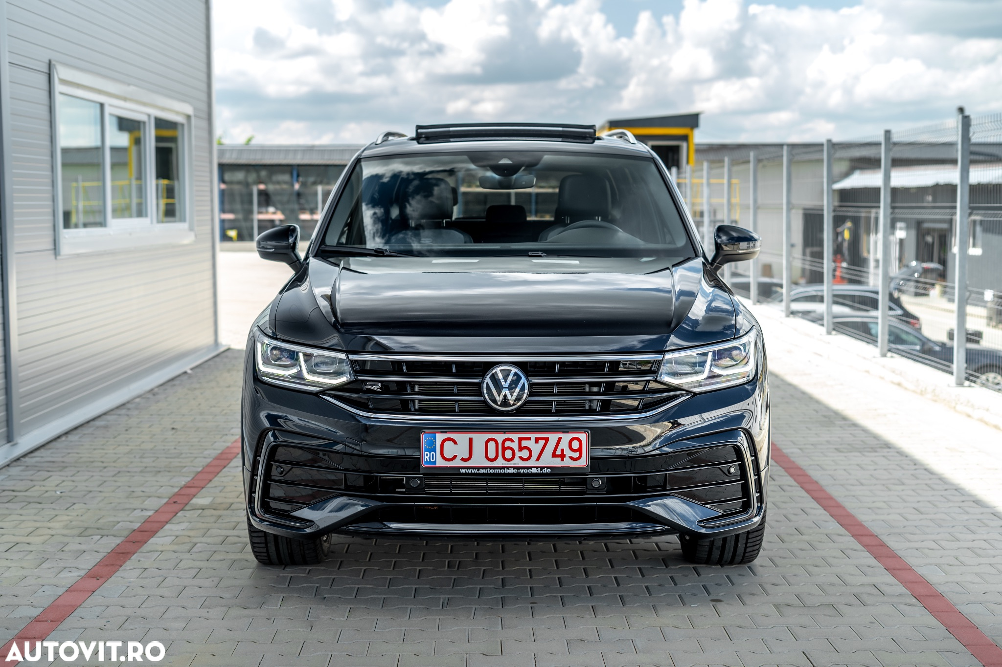 Volkswagen Tiguan Allspace 2.0 TDI SCR 4Motion DSG R-Line - 4