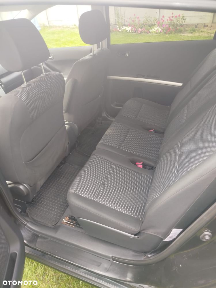 Toyota Corolla Verso - 7