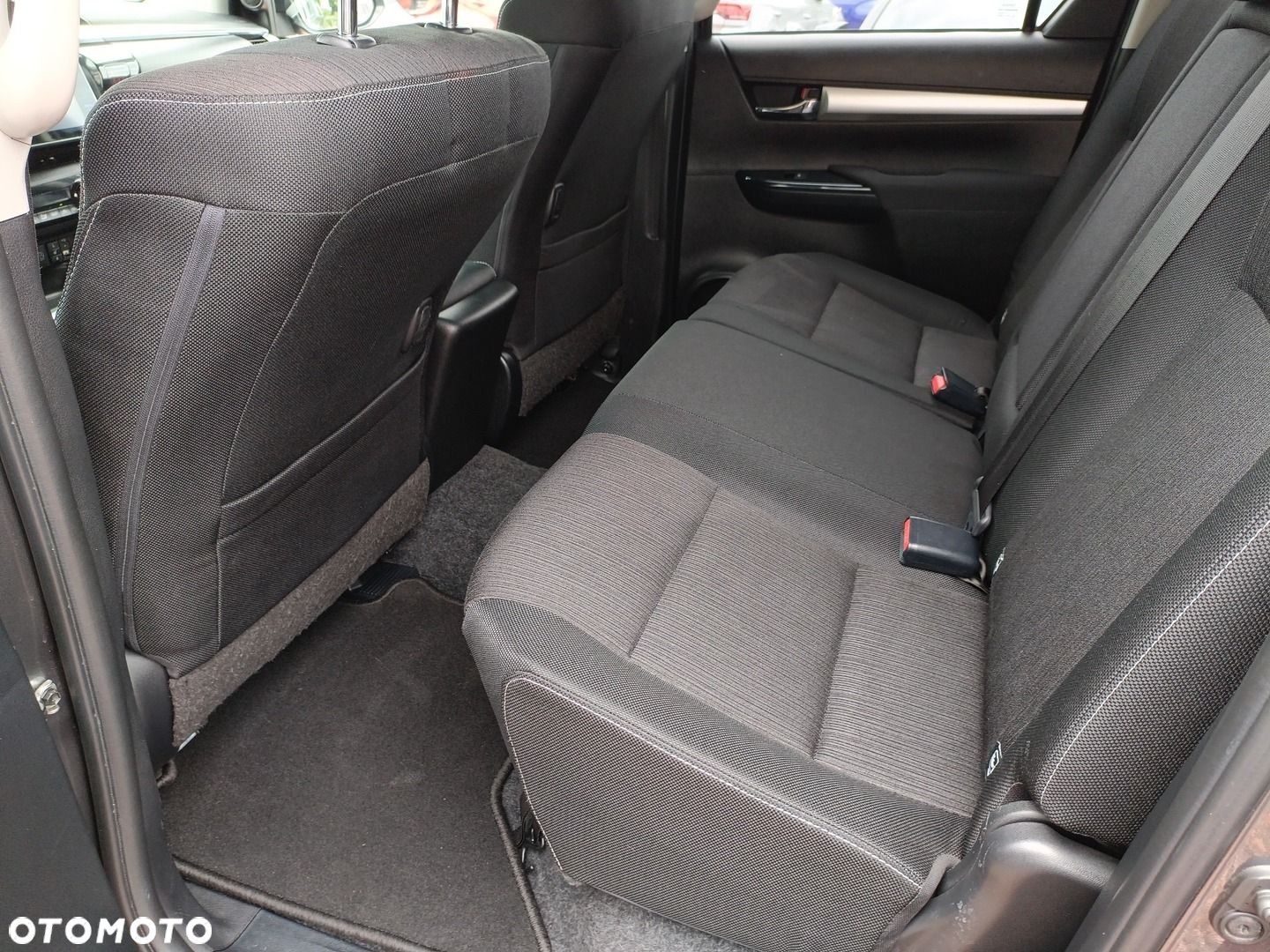 Toyota Hilux 2.4 D-4D Double Cab SR5 4x4 - 12