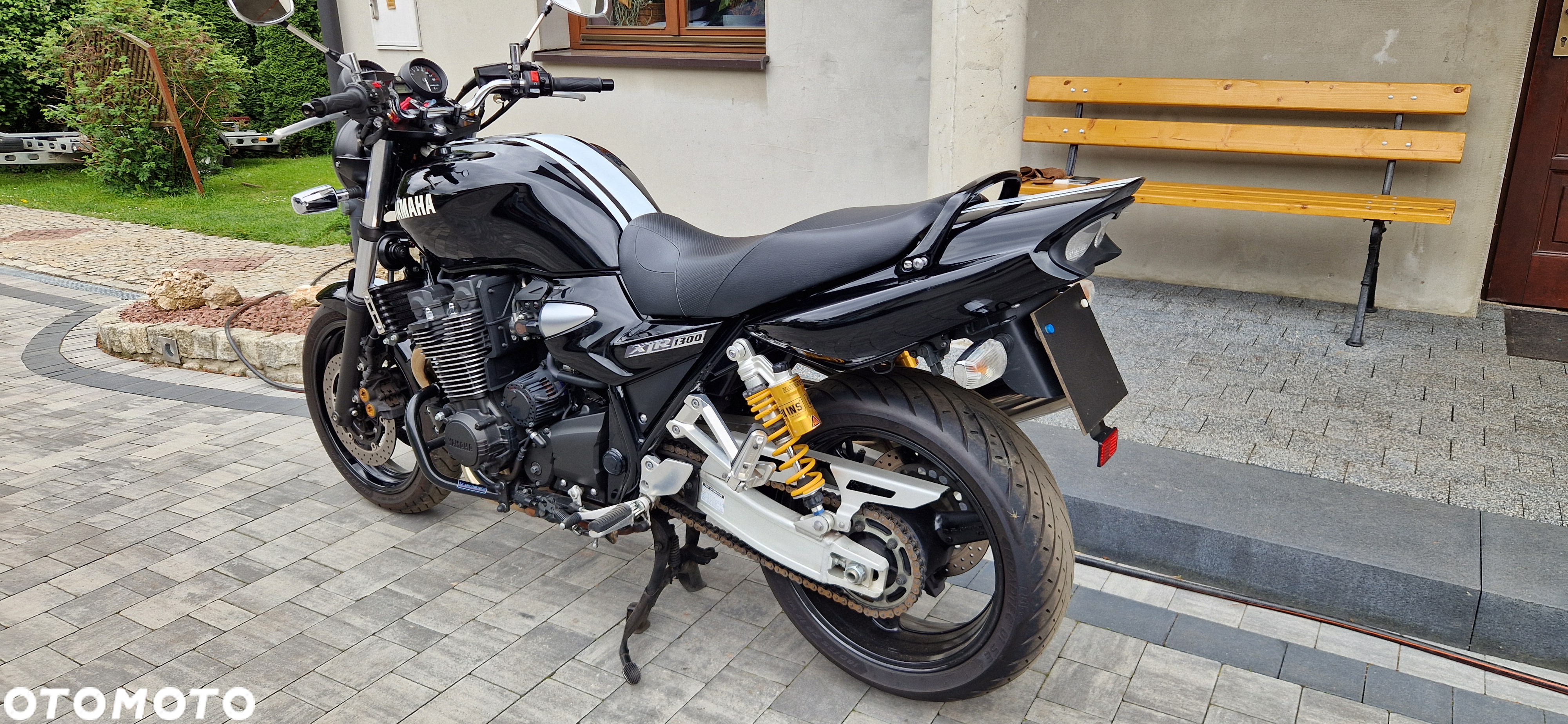 Yamaha XJR - 12