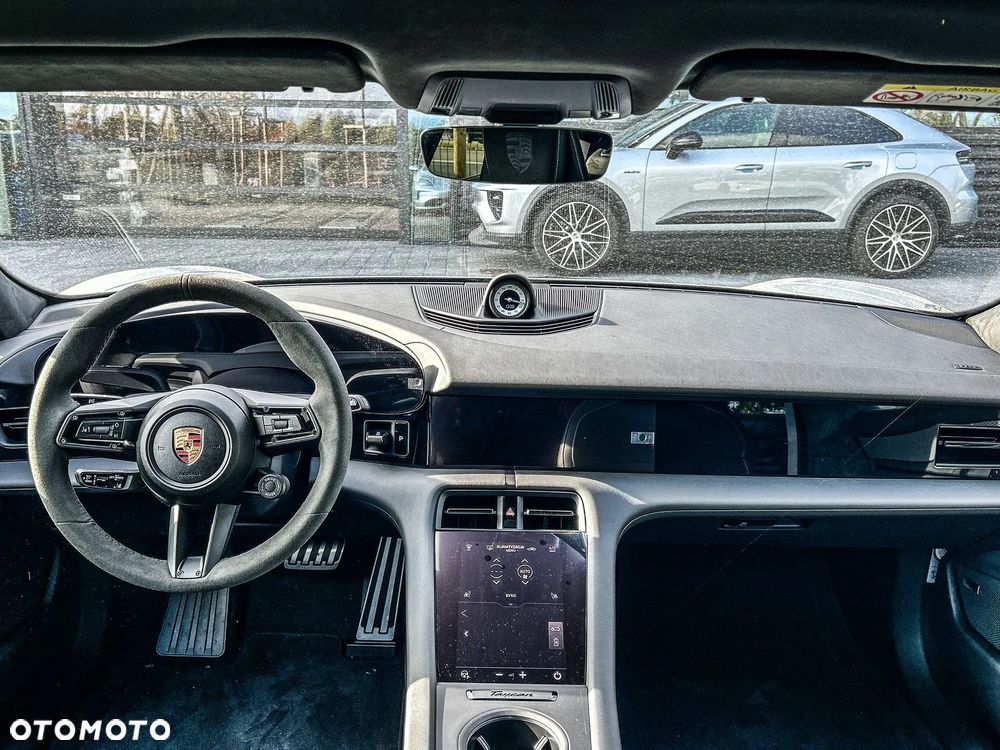 Porsche Taycan 105kWh 4S Performance Plus - 9