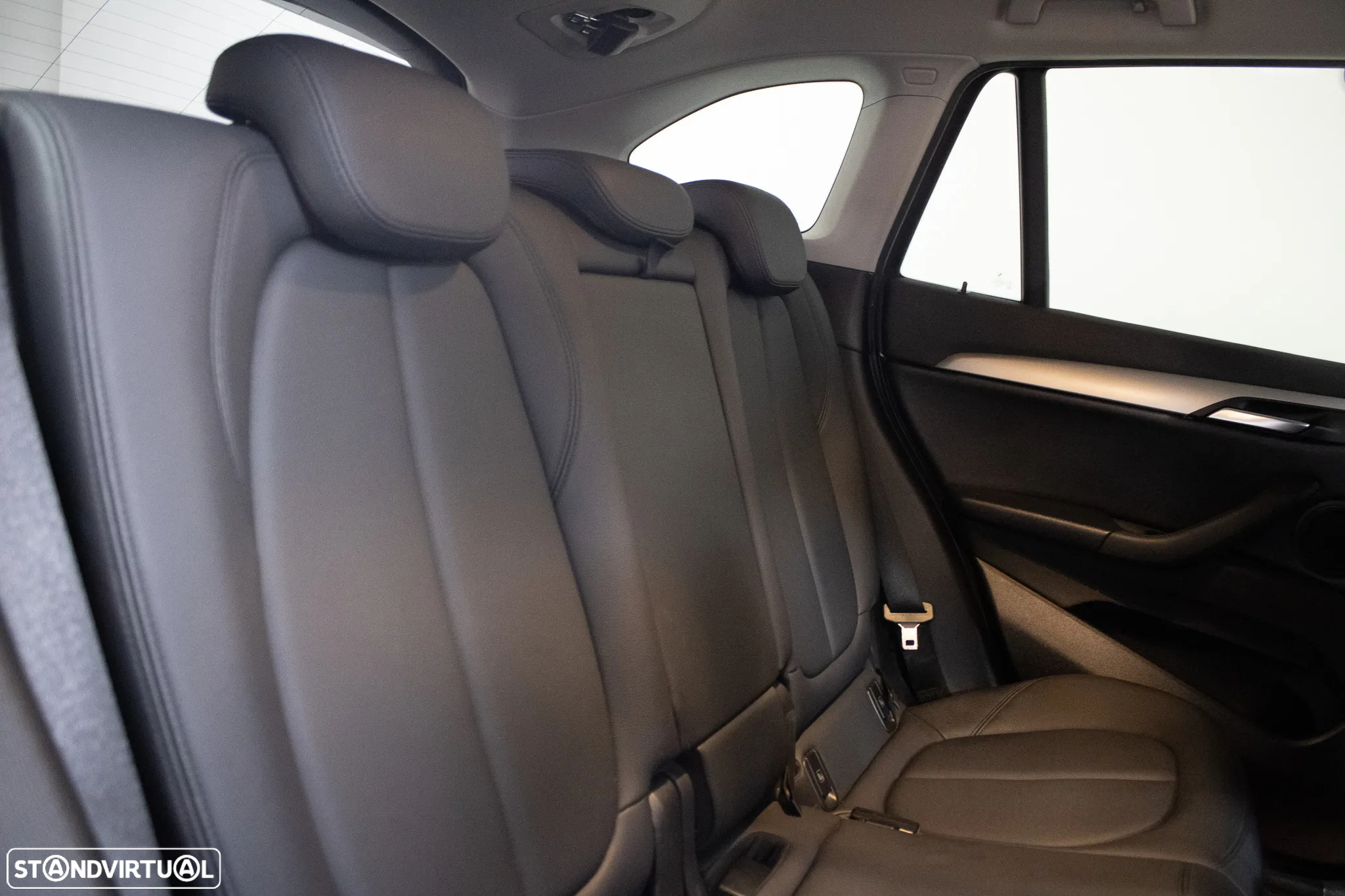 BMW X1 16 d sDrive Advantage - 17