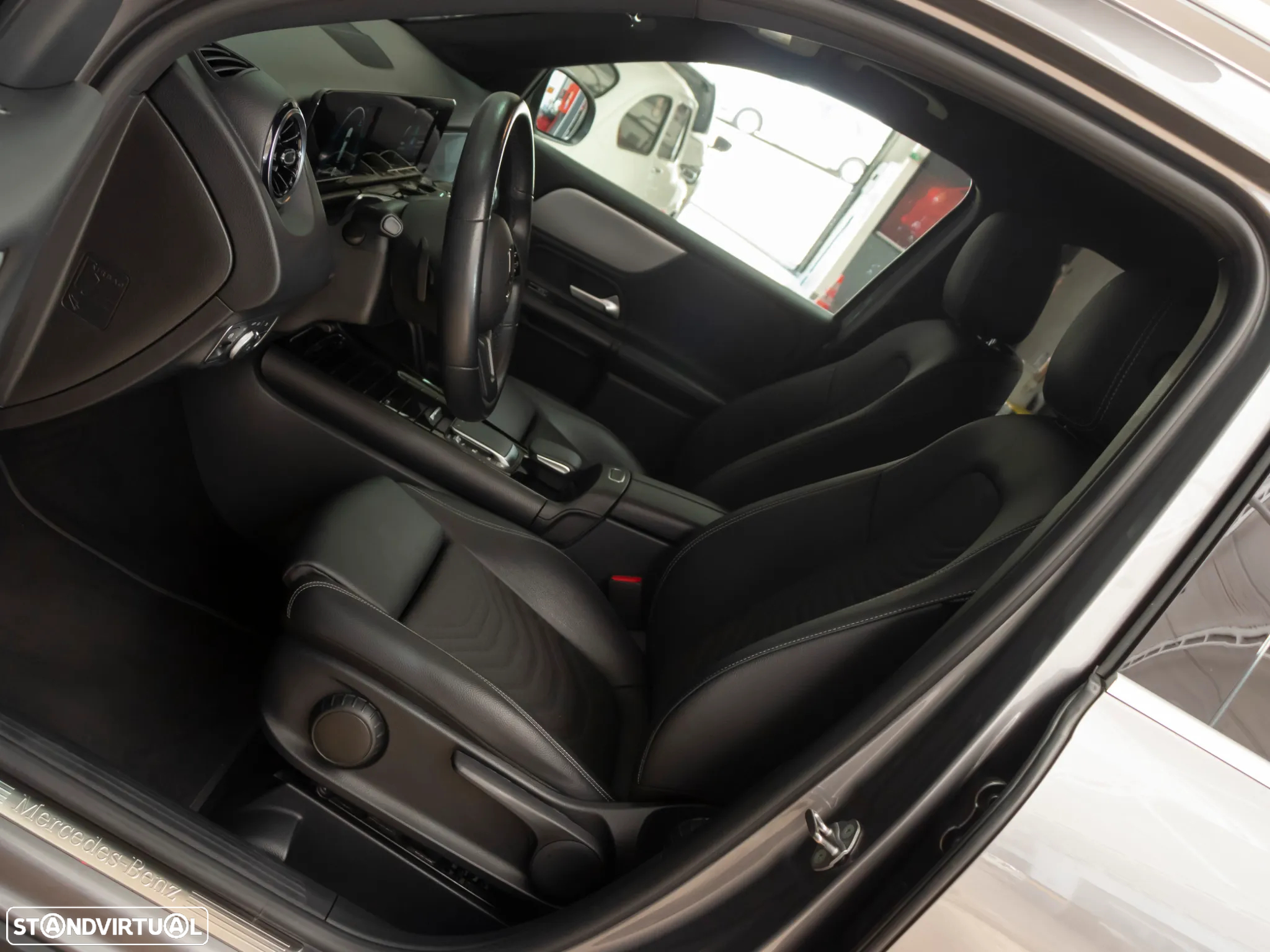 Mercedes-Benz GLB 180 d Style - 17