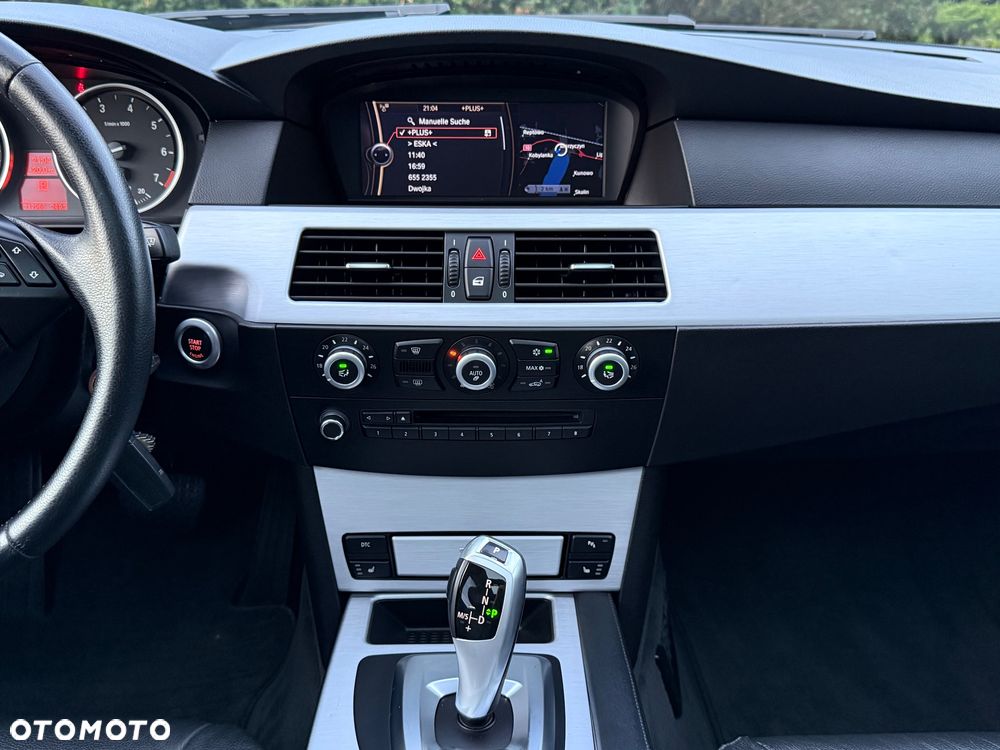 BMW Seria 5 523i Edition Exclusive - 8