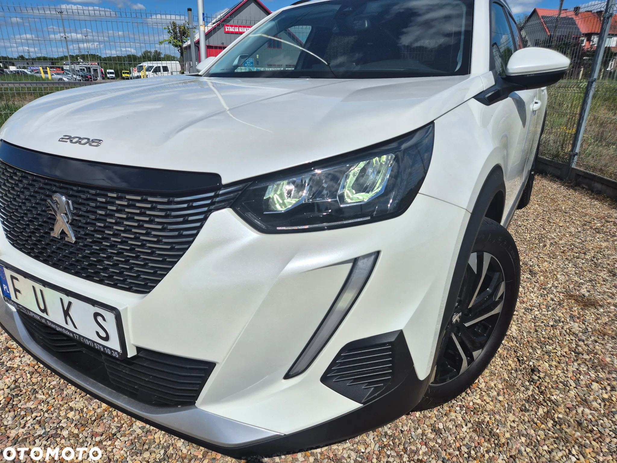 Peugeot 2008 BlueHDi 130 Allure S&S EAT8 - 4