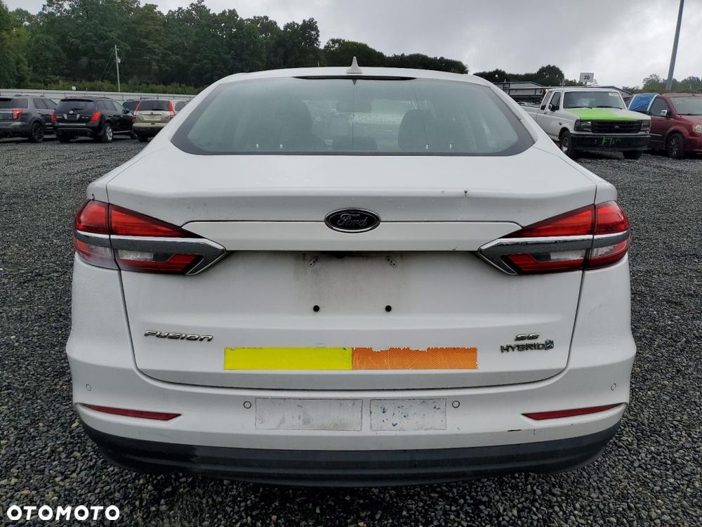 Ford Fusion - 7