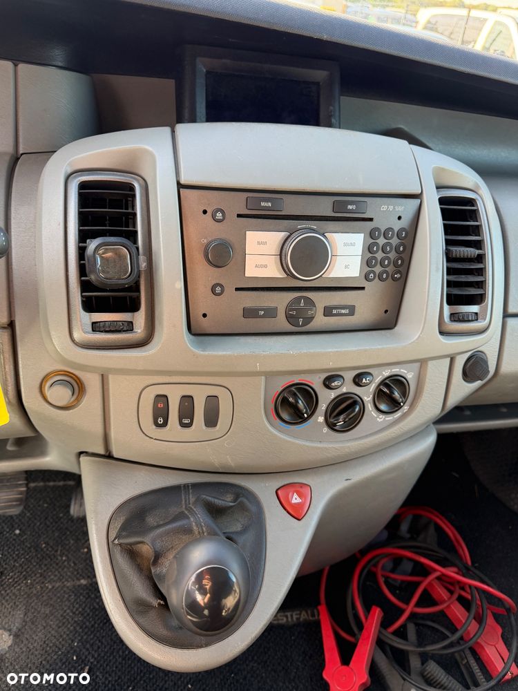 Opel Vivaro - 9