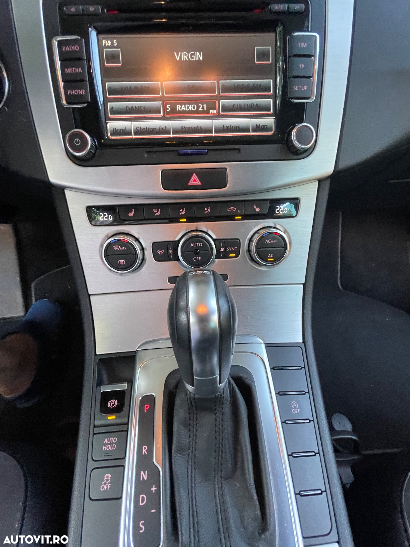 Volkswagen Passat - 14