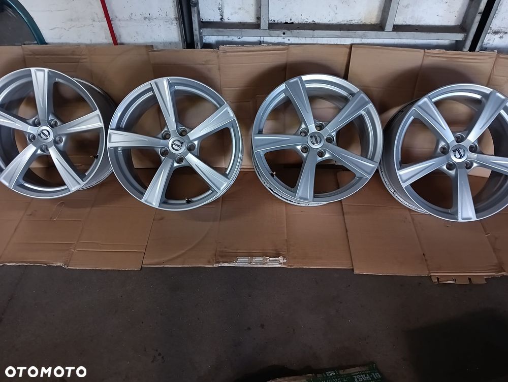 Felgi Volvo 18 i felgi Audi Q5 - 1