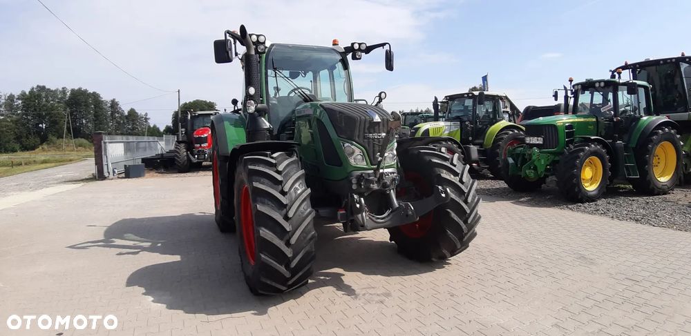 Fendt 718 Vario - 10