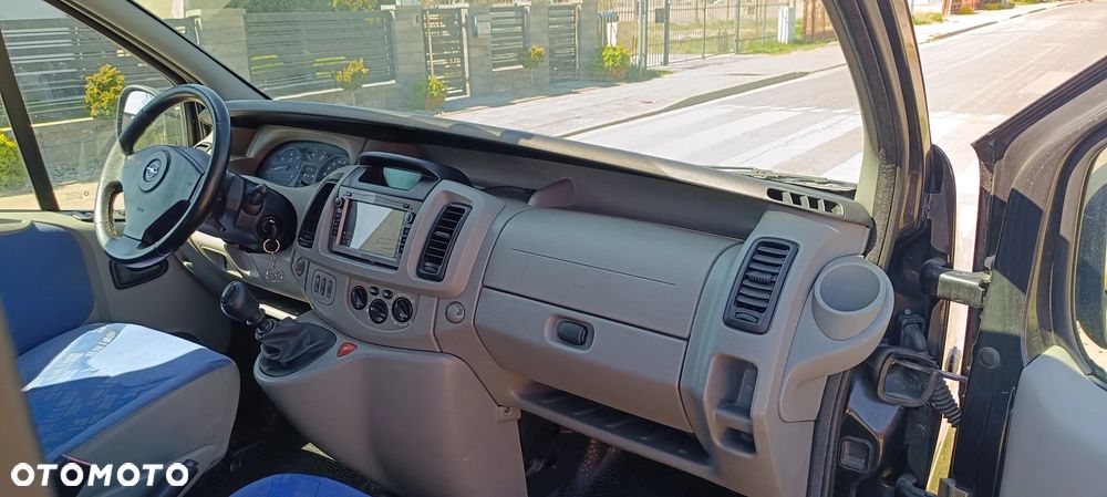 Opel Vivaro - 17