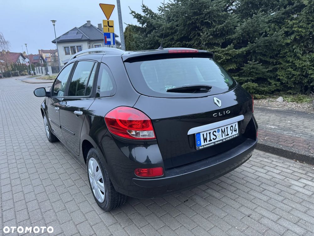 Renault Clio 1.2 16V 75 Expression - 15