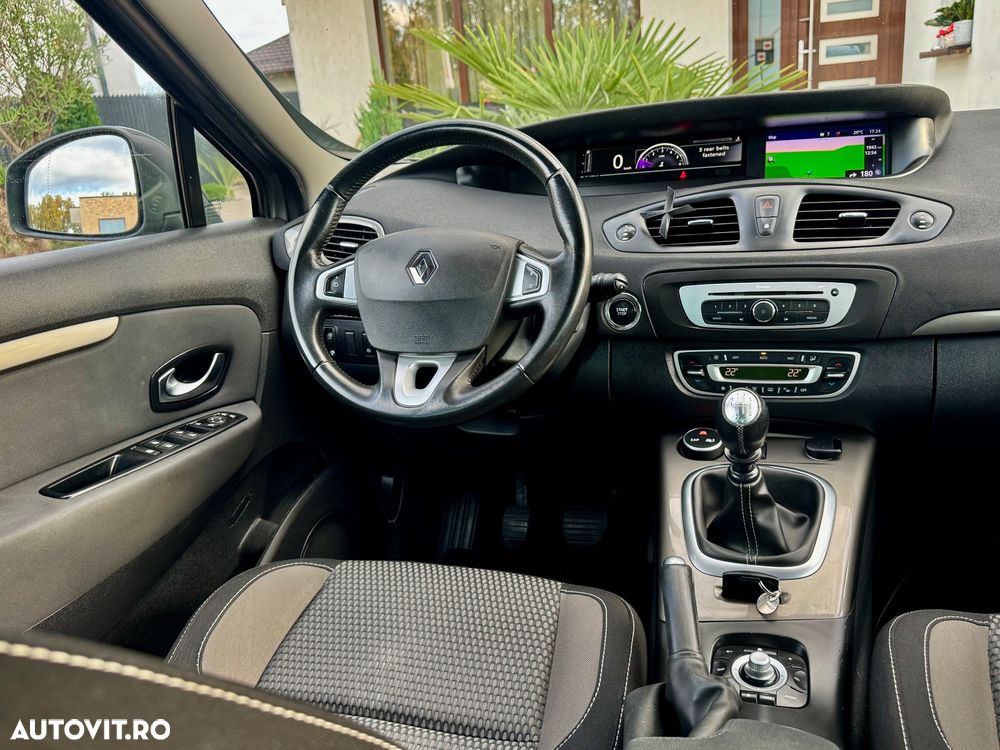 Renault Scenic - 22