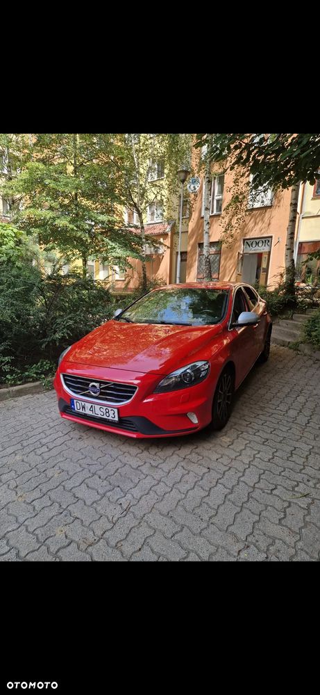 Volvo V40 D3 Drive-E R-Design Kinetic - 1