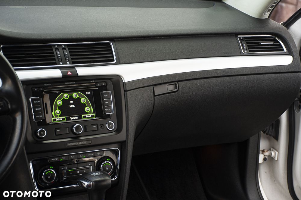 Skoda Superb 2.0 TDI DSG Ambition - 38